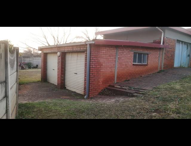 3 BEDROOM HOUSE FOR SALE IN SUNNYRIDGE